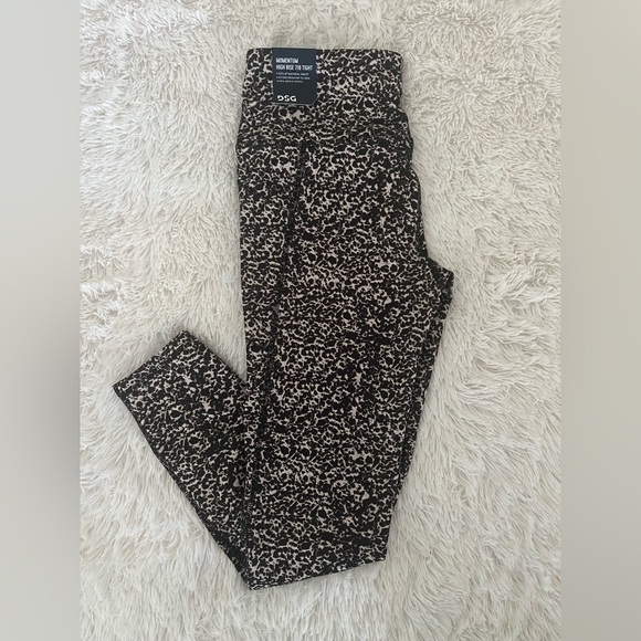 DSG Leggings with pockets, NWT - Picture 2 of 5